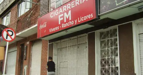 CIGARRERIA FM BOGOTÁ CIGARRERIA FM BOGOTÁ